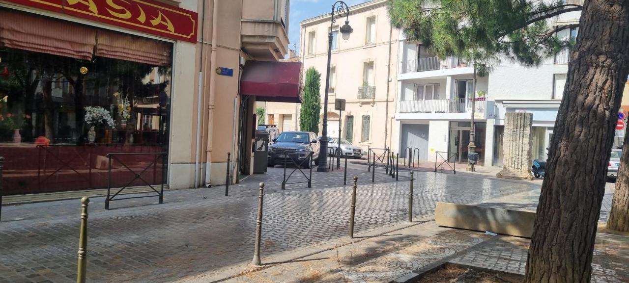 Beau Studio En Centre Ville นาร์บอนน์ ภายนอก รูปภาพ